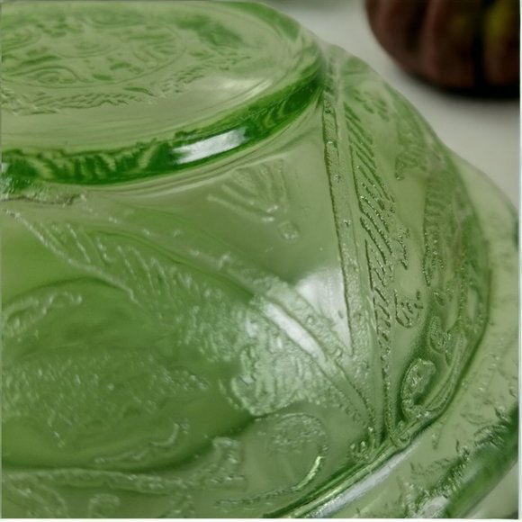 Glowing Fruit/Dessert Bowl Madrid Green Depression Glass by Federal Glass 1932 - Picture 8 of 12